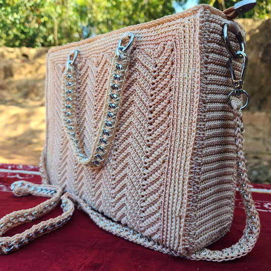 Cream in Chain frame