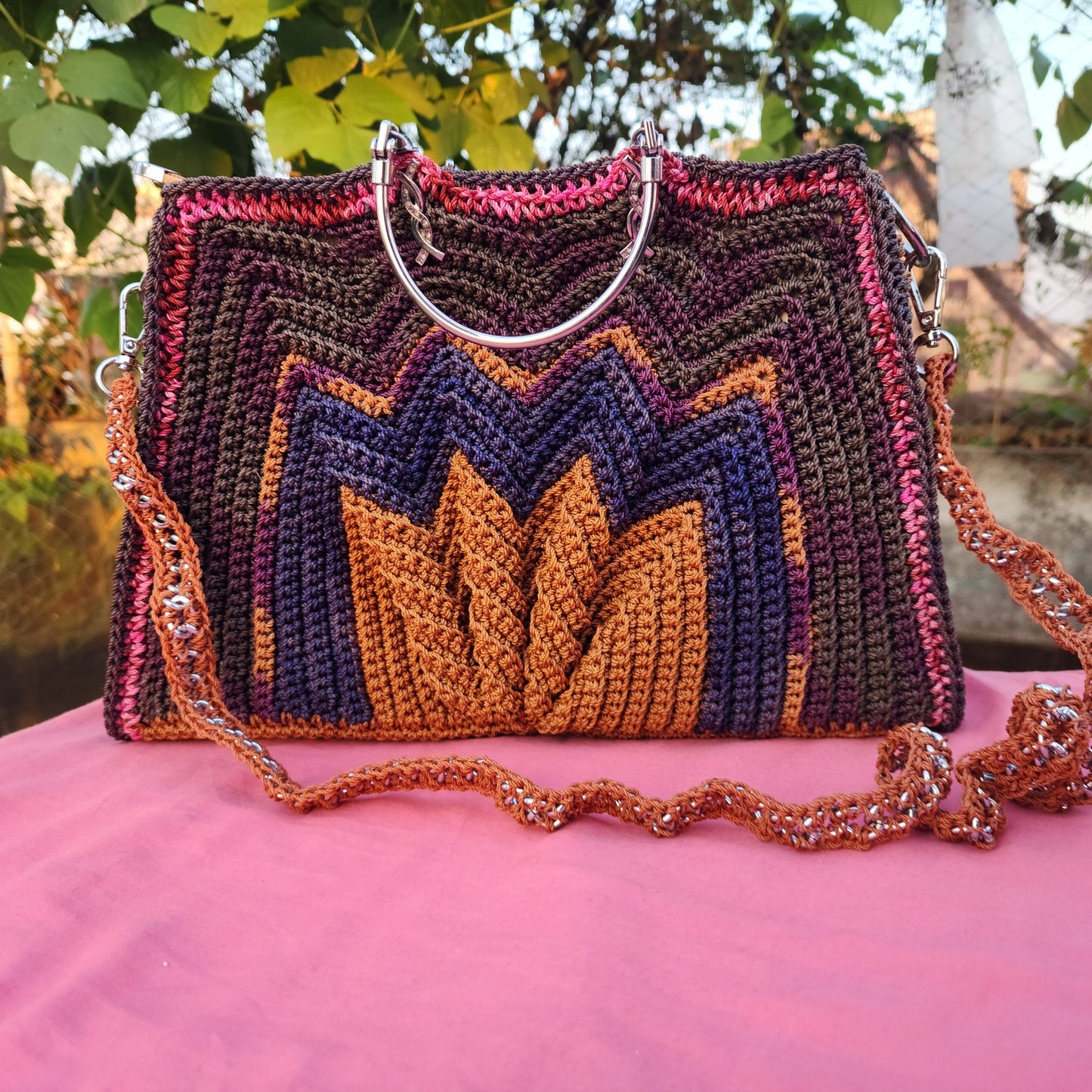 Multiple colour in Trapezium