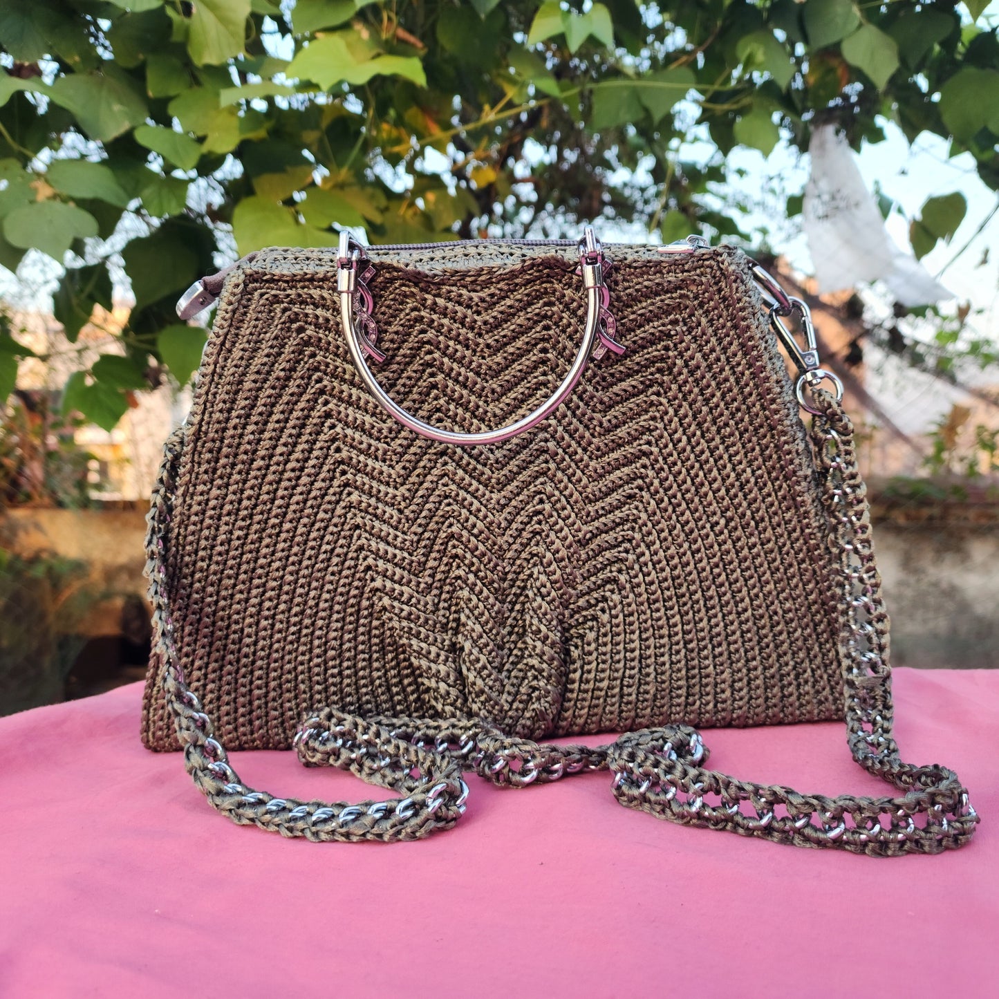 Unique Colour in Trapezium