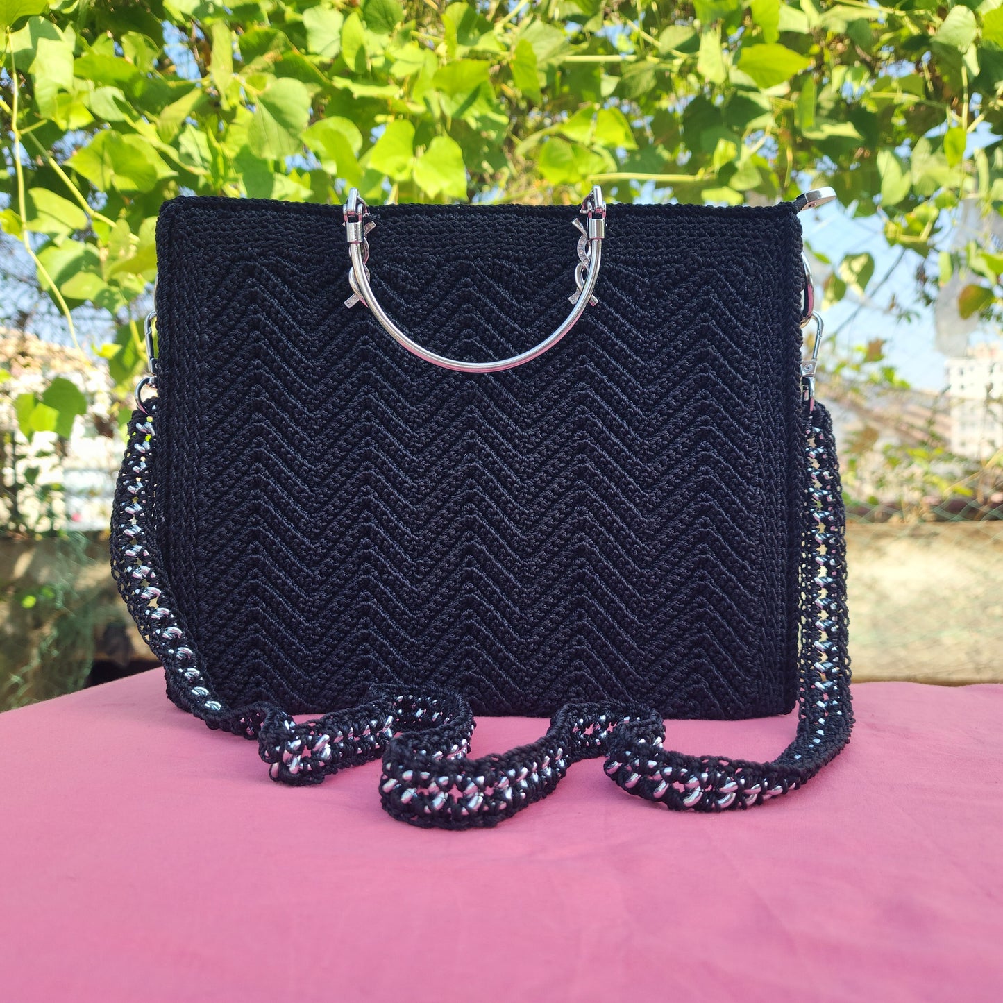 Black in Cross frame