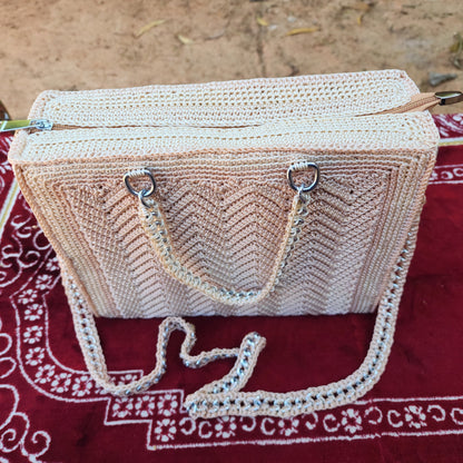 Cream in Chain frame