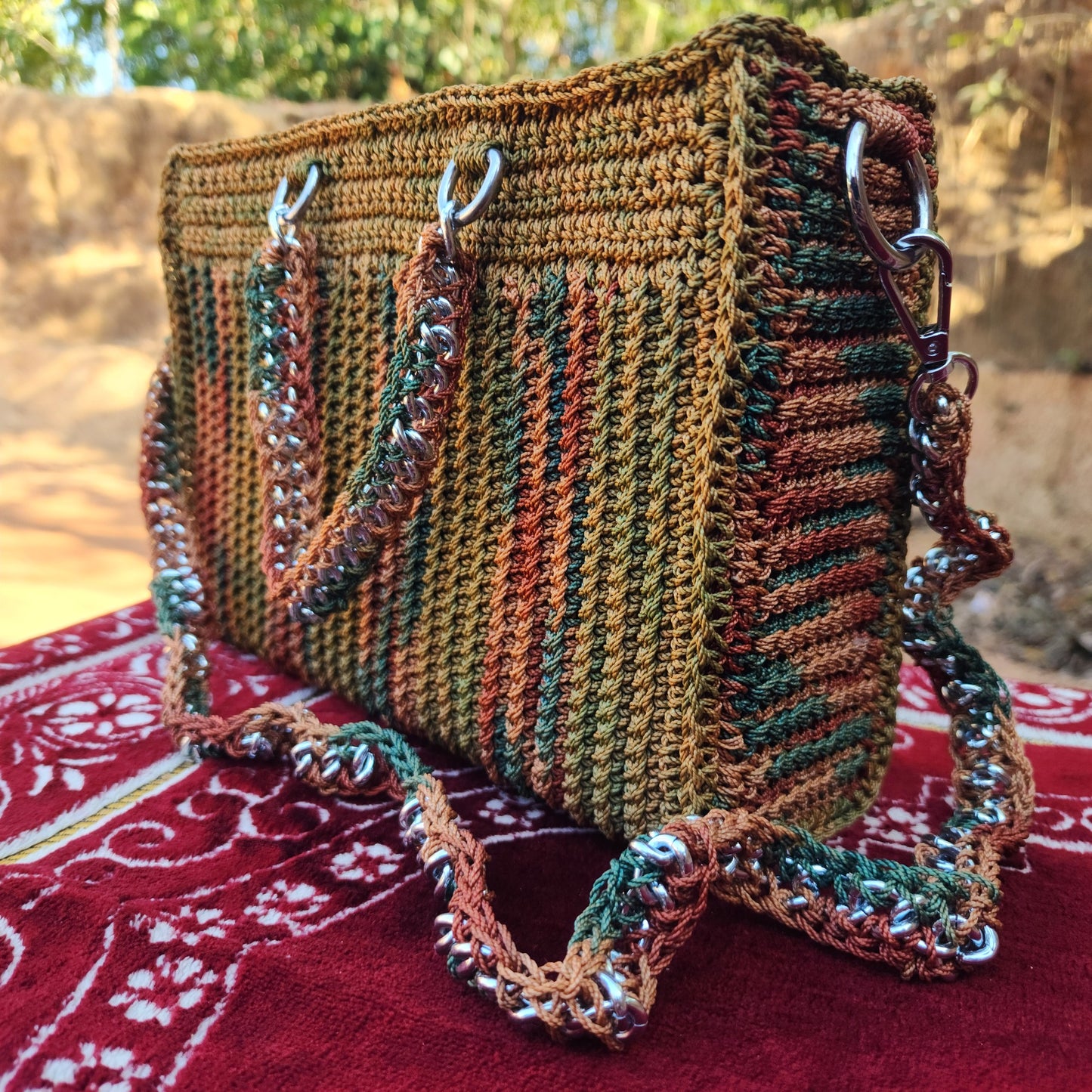 Multiple Colour in Chain Frame