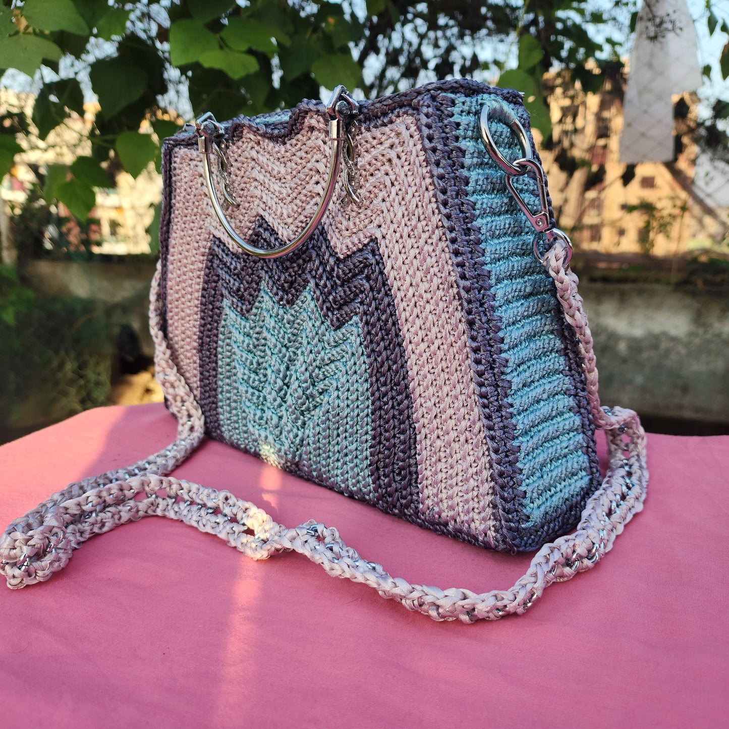 Random Colour in Trapezium