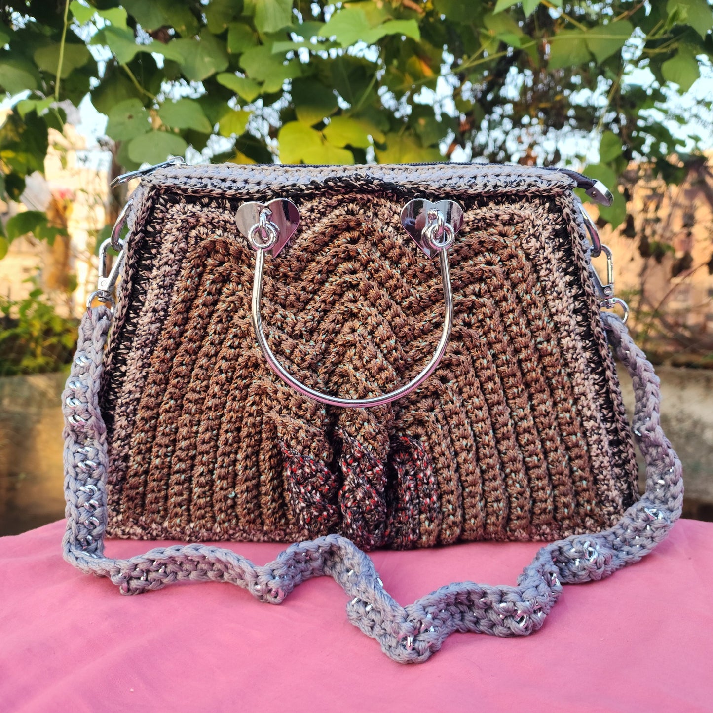 Unique Colour in Trapezium 6