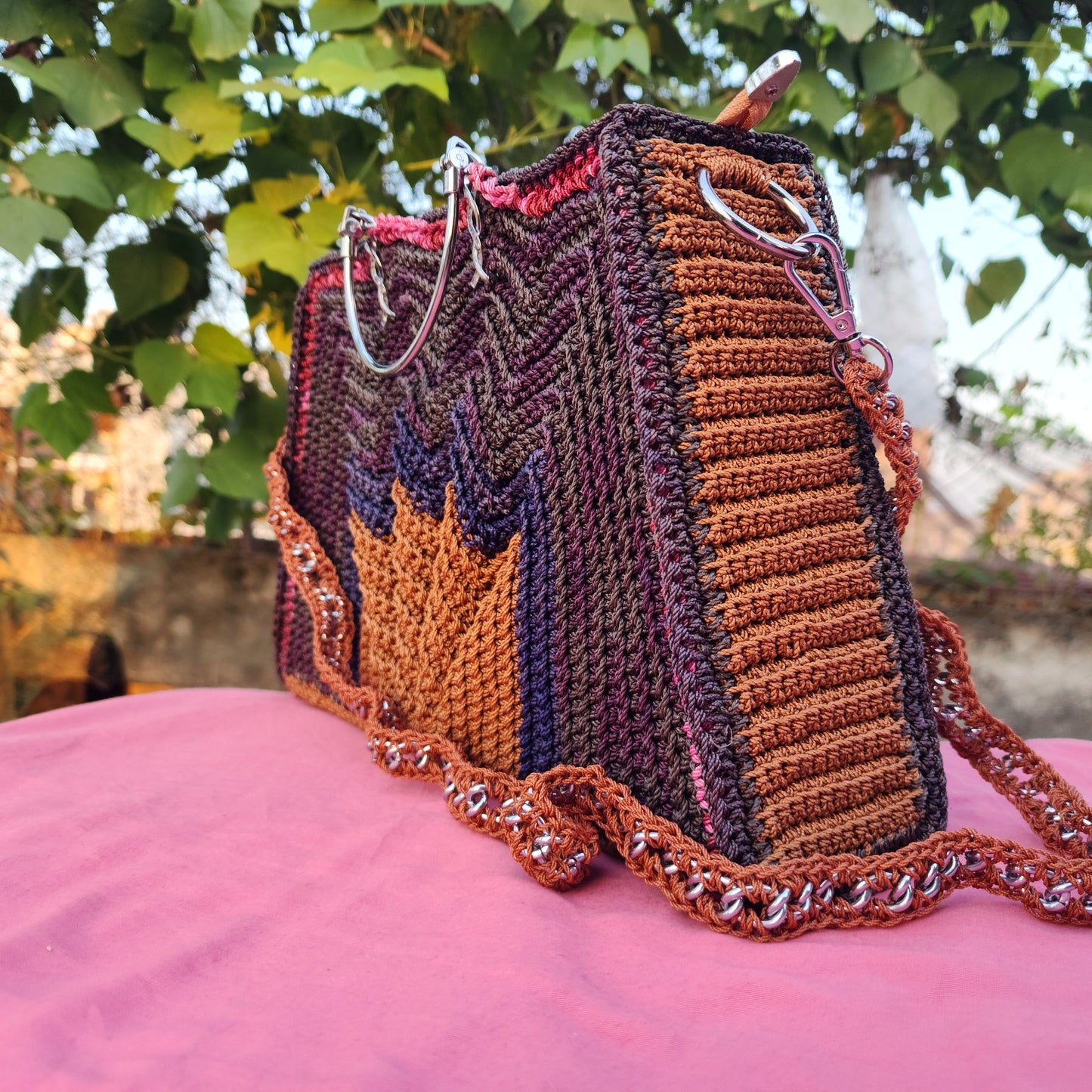 Multiple colour in Trapezium