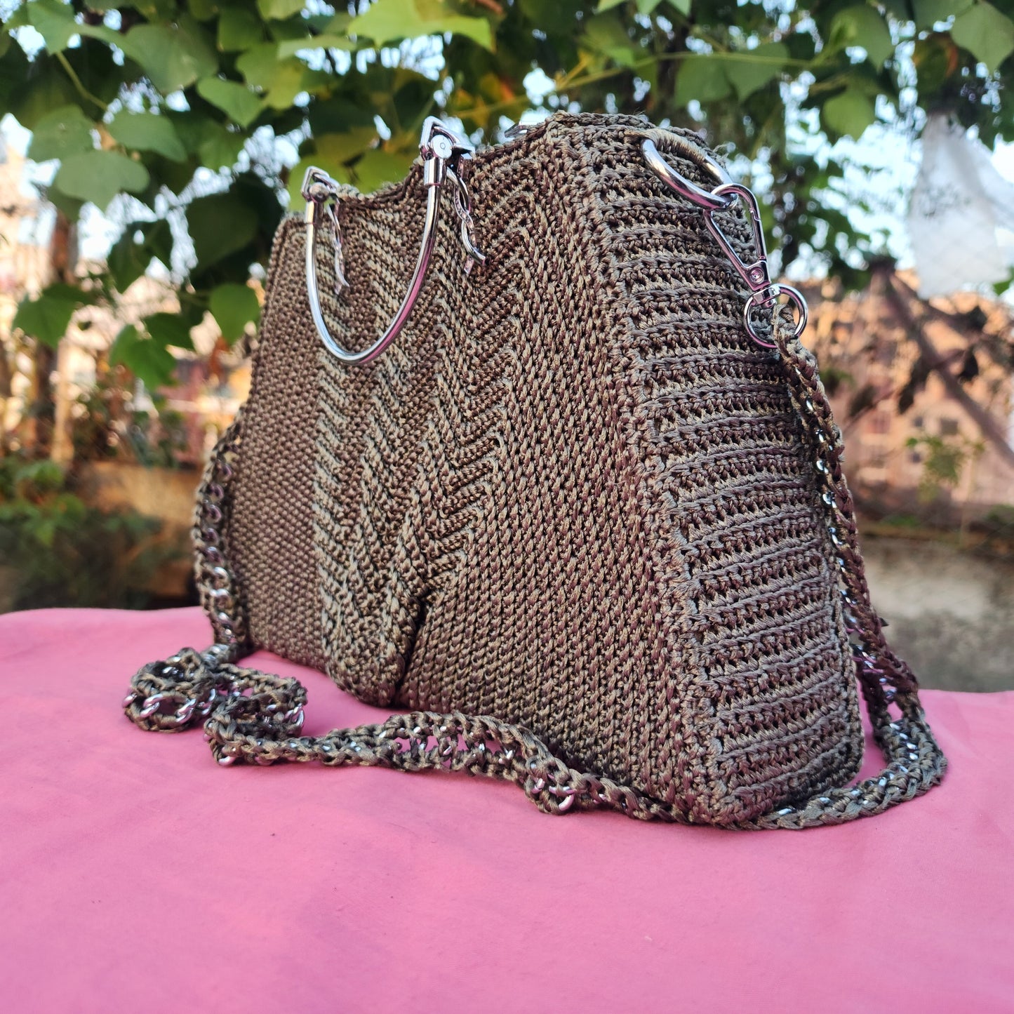 Unique Colour in Trapezium