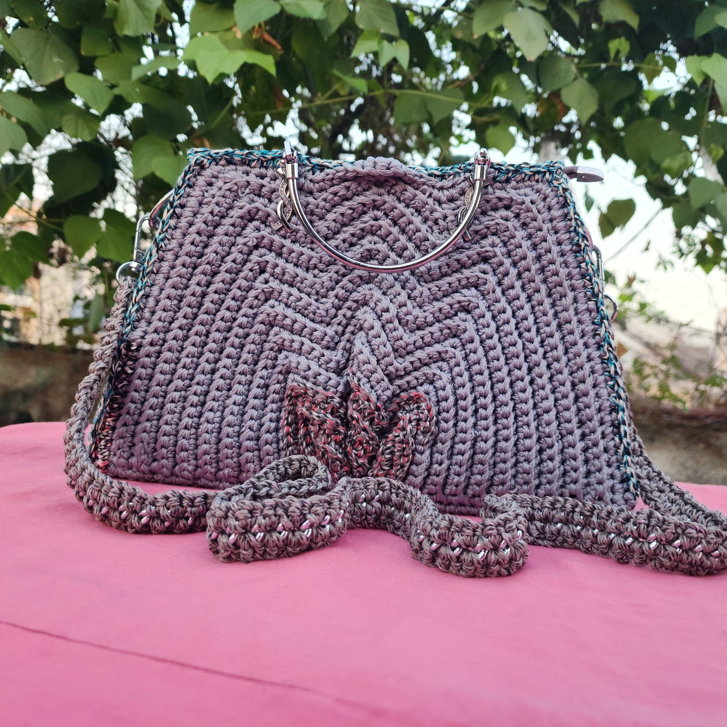 Unique Colour in Trapezium 5