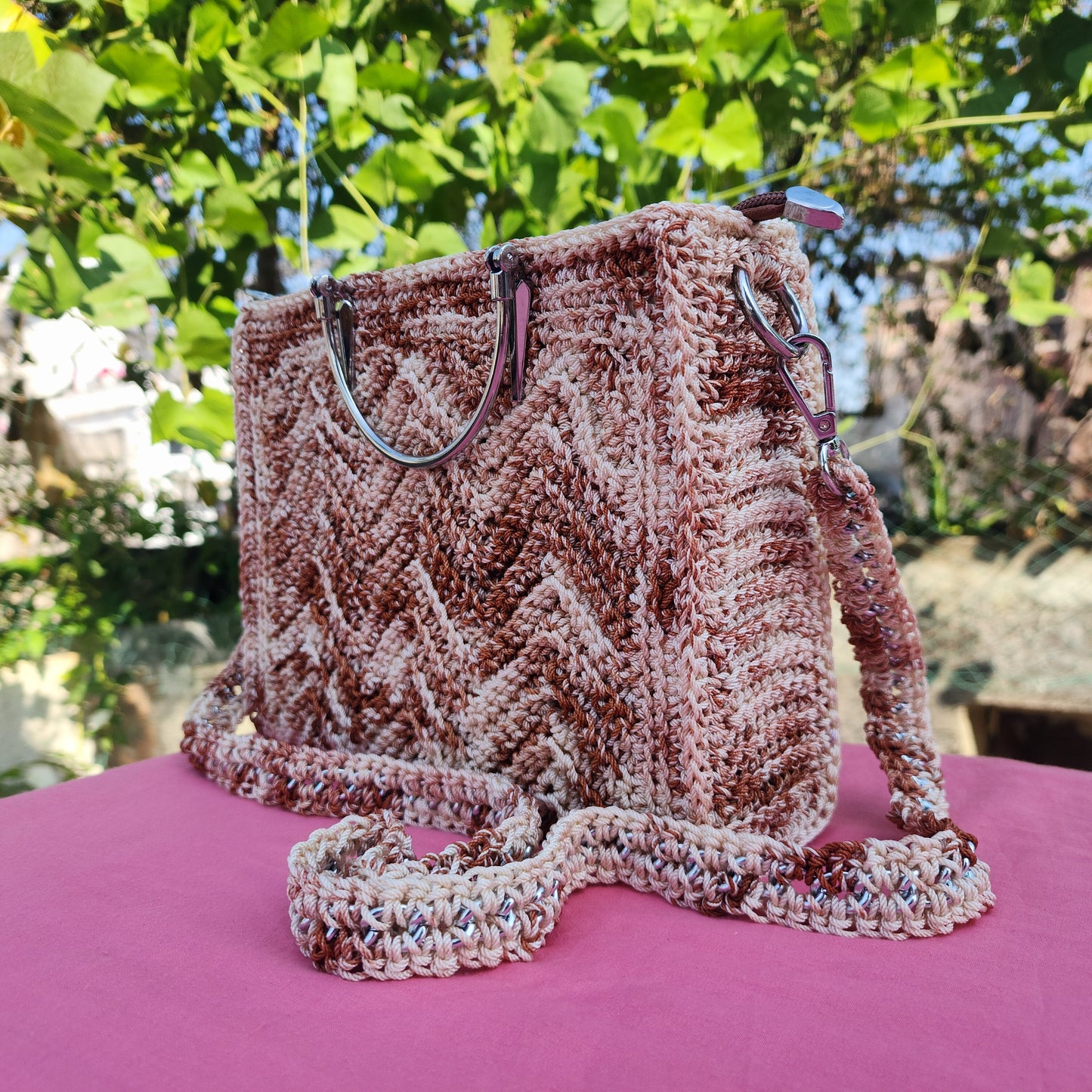 Multiple Colour in Steel Frame